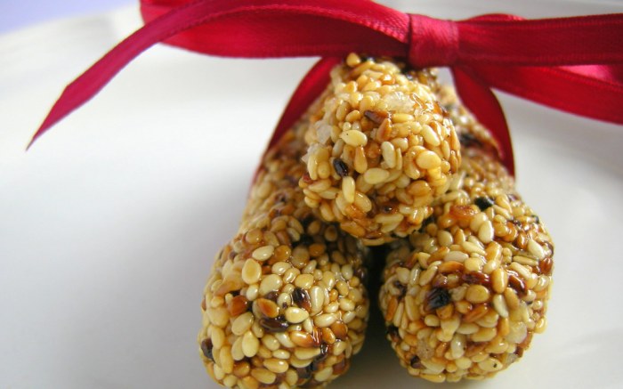 Sesame candy seed crunch ingredient vegan recipes gluten chocolate bar recipe seeds honey sweet candies strength sunshine strengthandsunshine asian choose Sesame seed candy recipe honey